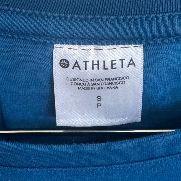 Athleta Short Sleeve Crewneck Top - Teal Blue, Size Small. Like New! - Picture 2 of 3